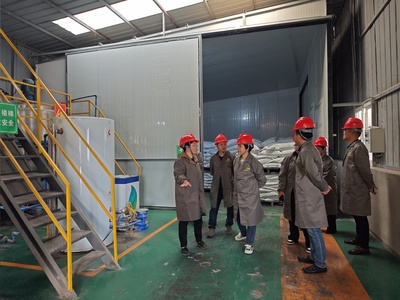 省飼料專家組到我縣開展飼料生產(chǎn)許可證續(xù)展指導工作