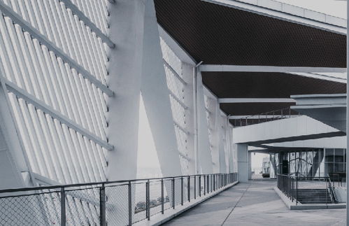 建材科技與威高地產集團 計算機系統服務的融合與創新